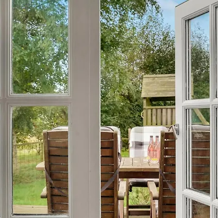 Beautiful In With Wifi And 4 Bedrooms *